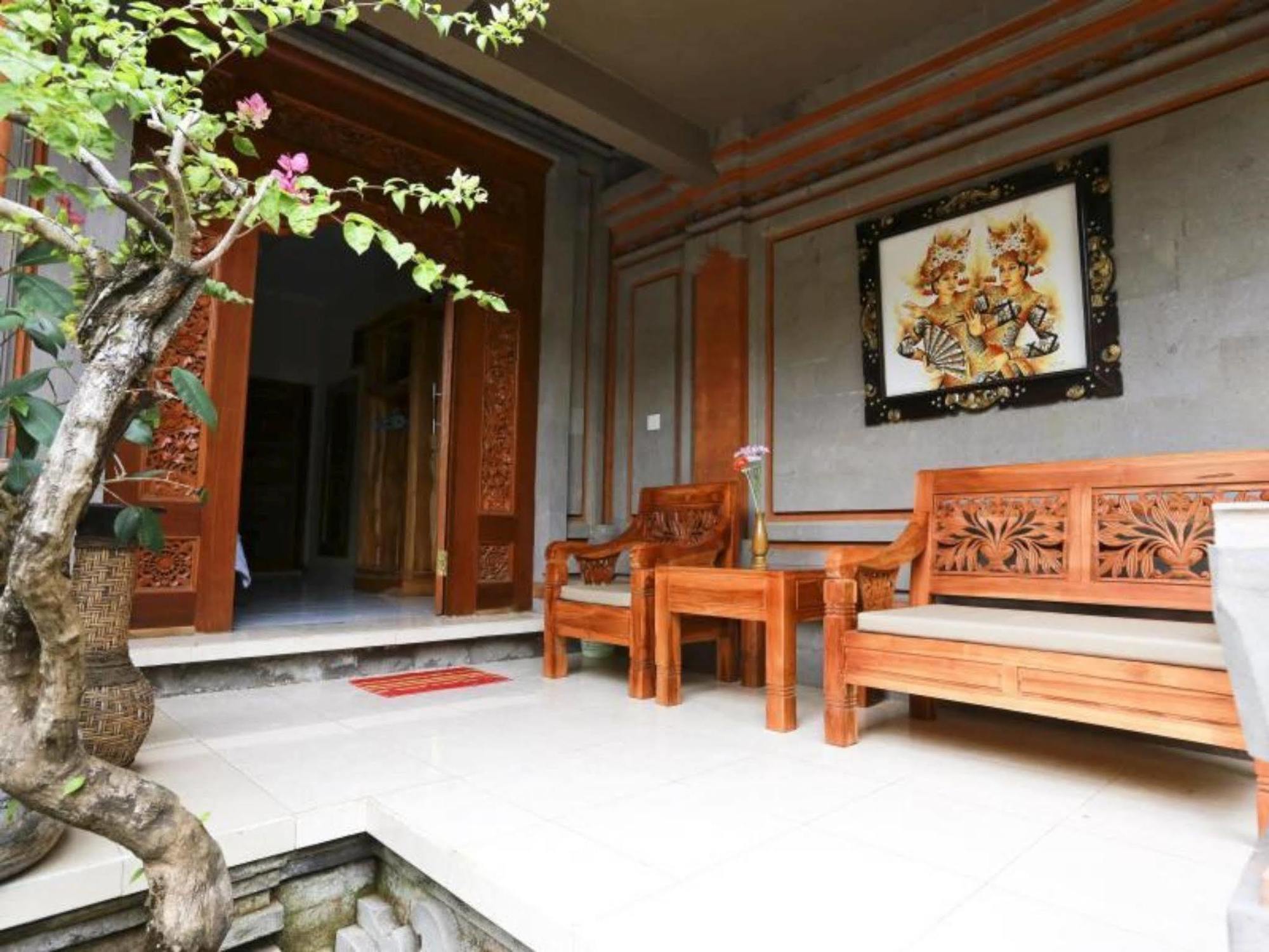 Satya House Ubud Hotel Exterior photo