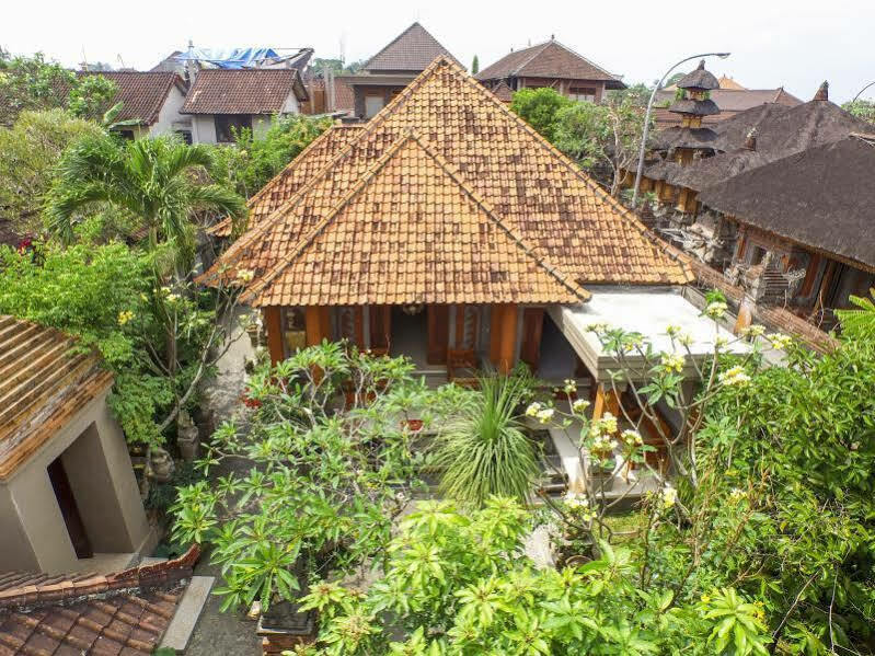 Satya House Ubud Hotel Exterior photo